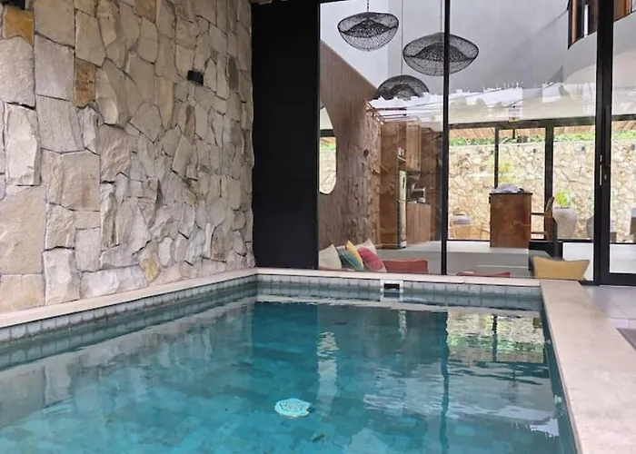 2br Private Pool In • Walk To Сasa de vacaciones