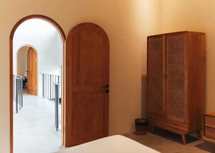 2br Private Pool In • Walk To *