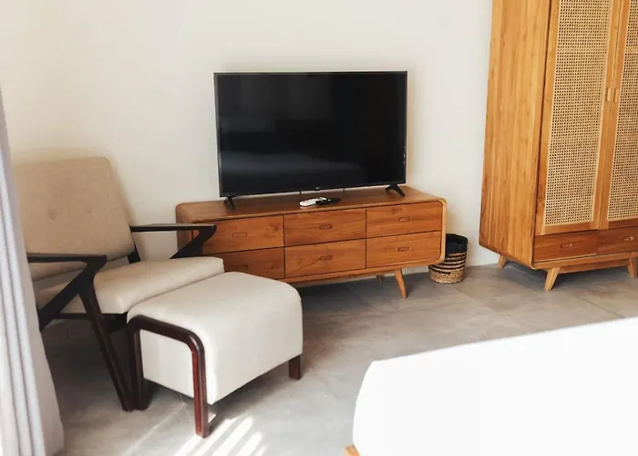 2br Private Pool In • Walk To *