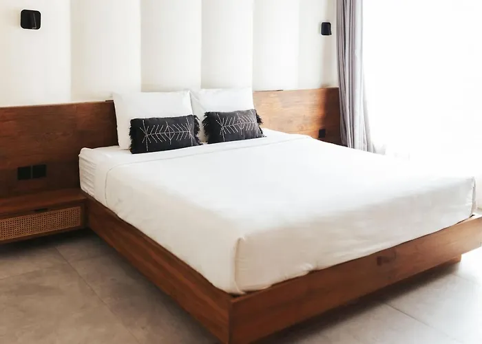 2br Private Pool In • Walk To *